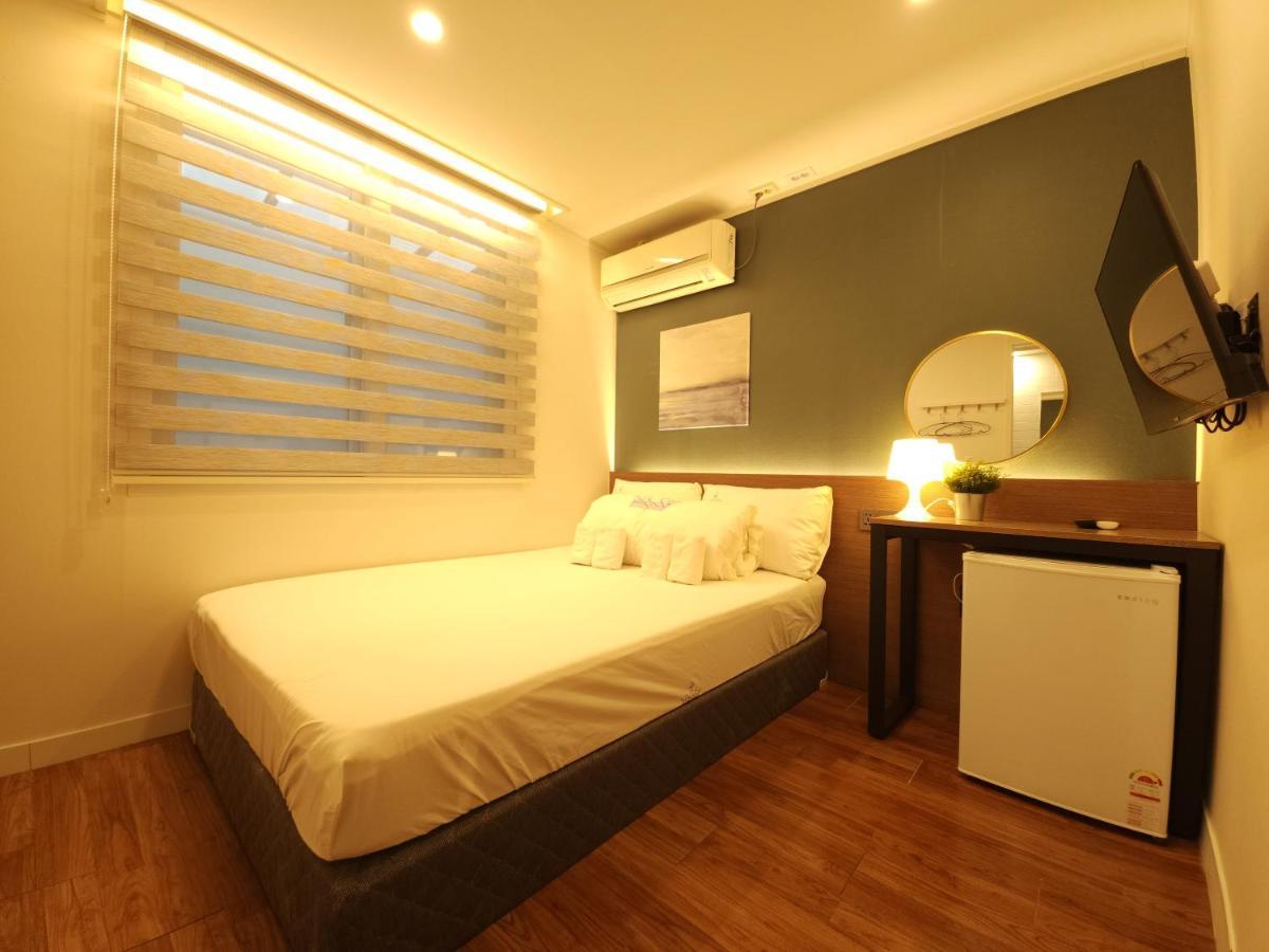 Double Room,1349351944:JPEG